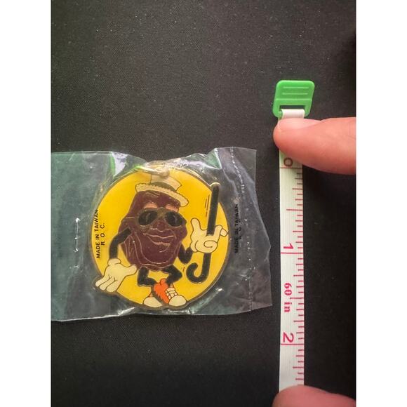 New Metal Enamel The California Raisins Band Dance Key Chain Vintage 1988 CALRAB - Picture 3 of 3